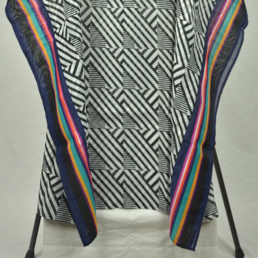 Ruby Ribbon Graphic Caftan - Picture 3 of 3
